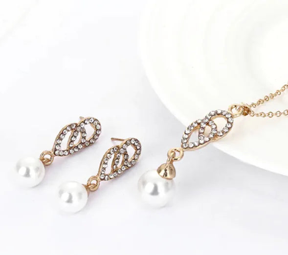 Double ring pearl necklace set